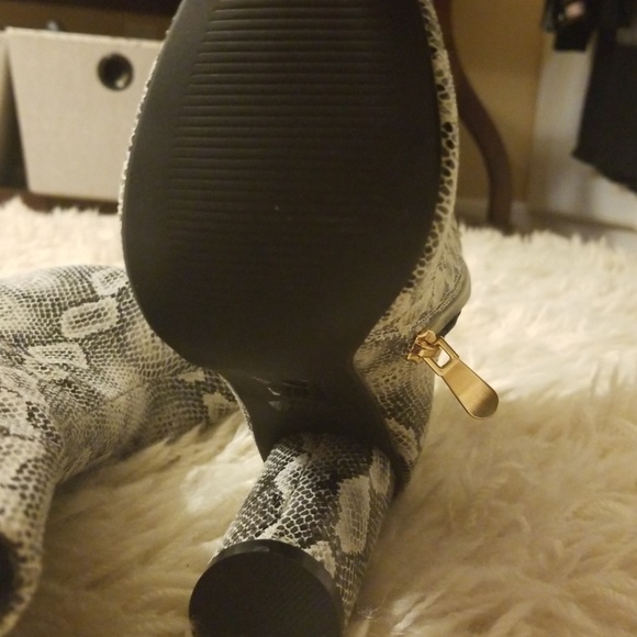 Boots - Picture 3 of 3